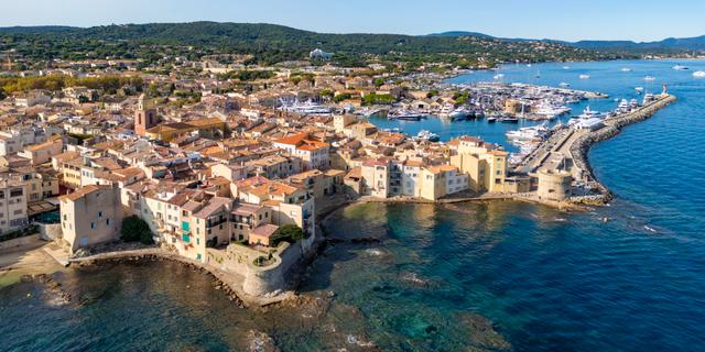Immo_Diffusion's tweet photo. Cannes, Mougins, Saint-Tropez' Les prix de l'immobilier sur la Riviera https://t.co/2snCwsCl72 https://t.co/wZPzJt4gvL