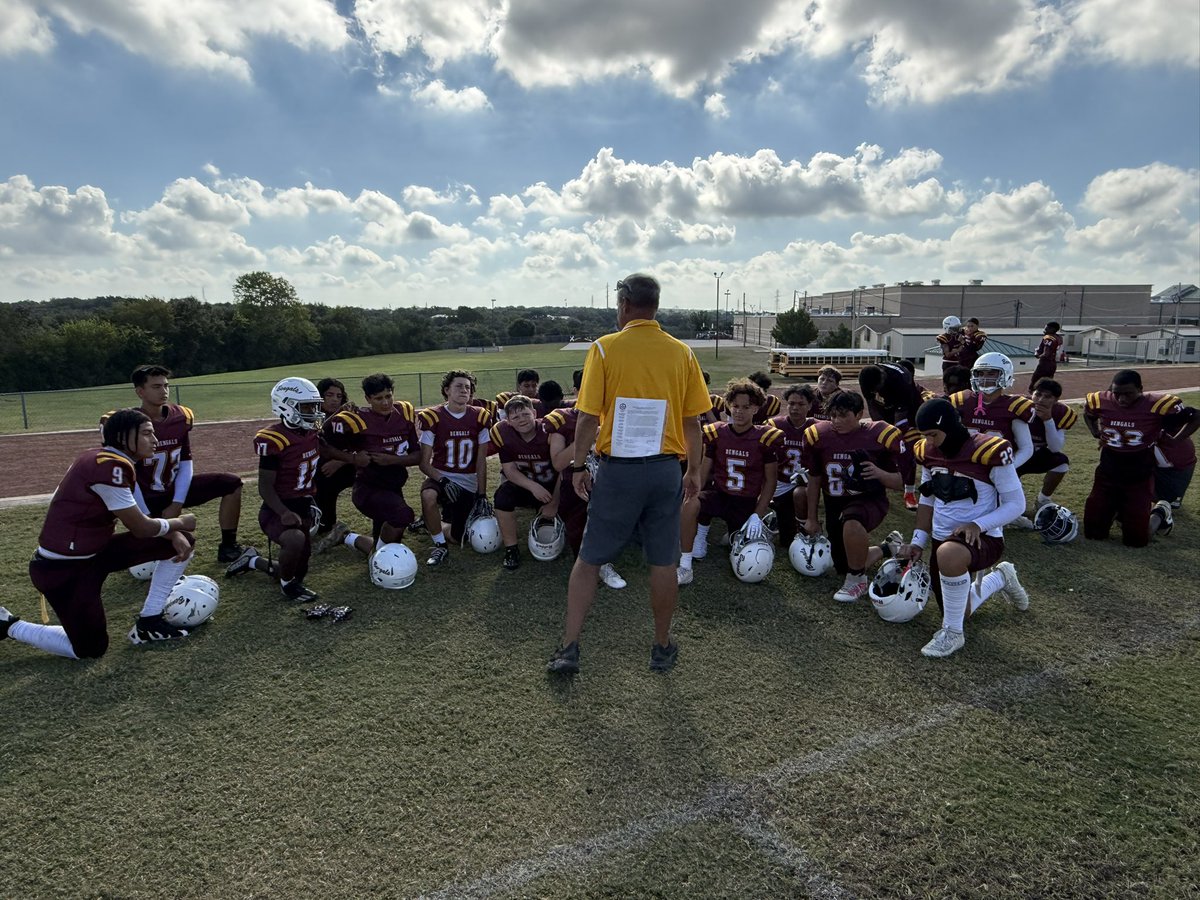 CoachFalcon210's tweet photo. S/O @NISDBriscoe with the big W vs. Rawlinson this morning!!! 24-8! @TaftRaider @NISDTaft https://t.co/WGvyBDK3kB