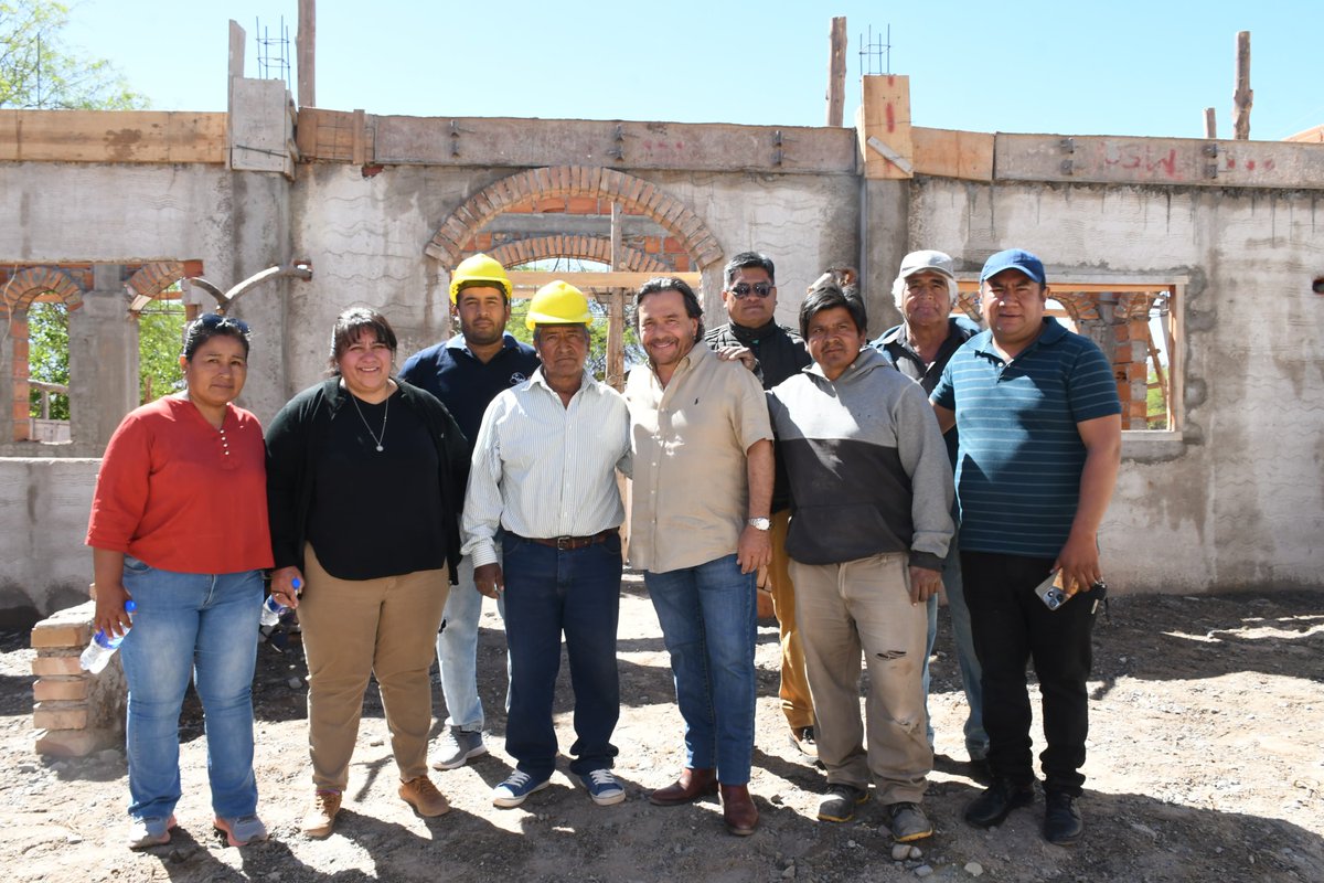 GustavoSaenzOK's tweet photo. Estamos en San Carlos, donde supervisamos el avance del Centro de Primera Infancia (CPI) “Los Tekis” y del Centro Integrador Comunitario (CIC).

Son obras que Nación dejó paralizadas y que retomamos con recursos propios, porque el desarrollo de nuestra gente y el futuro de nuestros niños son prioridad.

La gestión se demuestra con hechos y con obras que transforman la vida de los salteños 💪🏻