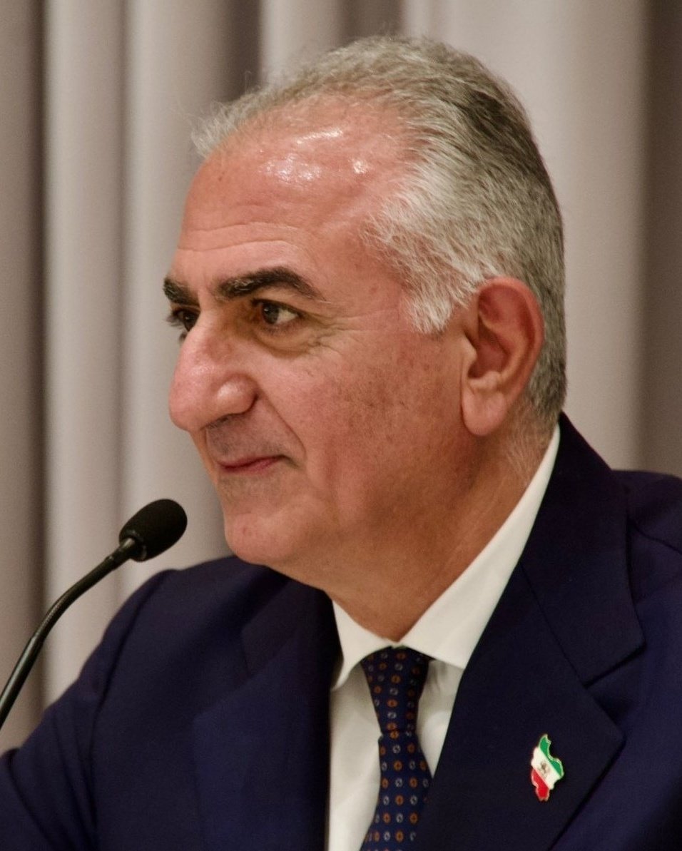 روی گردن خودم قسم میخورم
رضاشاه دوم به ایران بازخواهد گشت
و همه تحریم ها لغو خواهد شد 💙
#سقوط_جمهوری_اسلامی