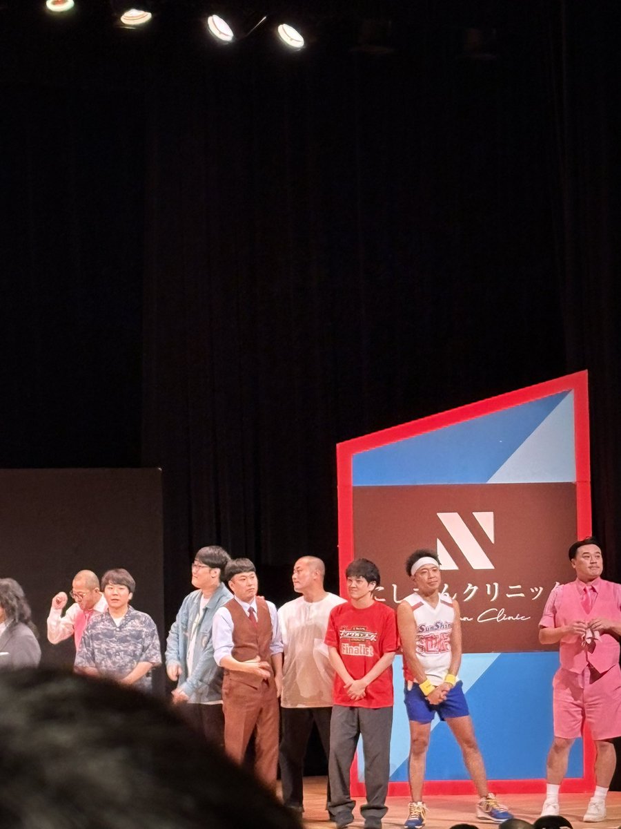 ura_202001's tweet photo. 弁論ステッカー買いました!!
昼も夜もアンガールズ軍に投票してステッカーもらえた!
ハライチのステッカーも欲しかったー。
#ワタナベお笑い
#WELFES
#ワタナベエンターテインメント https://t.co/8W5bEaLO9Q