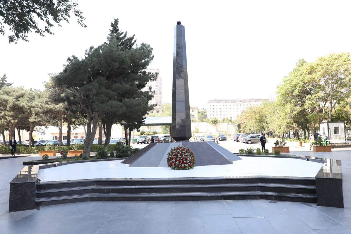 BDU-da 27 Sentyabr – Anım Gününə həsr olunmuş tədbirdə şəhidlərimizin xatirəsi ehtiramla yad edildi. Çıxışlarda 44 günlük Vətən müharibəsində qazanılan Zəfərin və qəhrəmanlarımızın şücaətinin əhəmiyyəti vurğulandı.