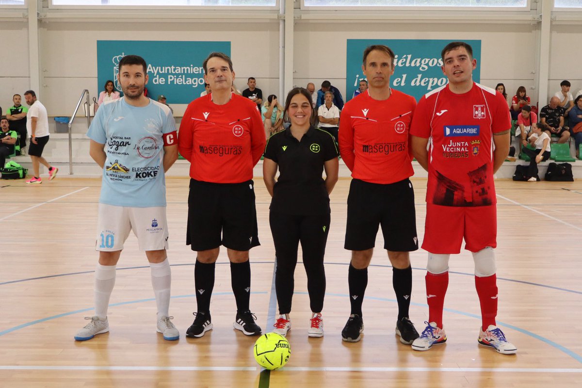 🏆 En juego la segunda Supercopa Mario Antolín Incera de la tarde

⚔️ Nacional masculina

La Folía 0️⃣
AD Muriedas Urrutia 0️⃣ 

#FutsalCantabria