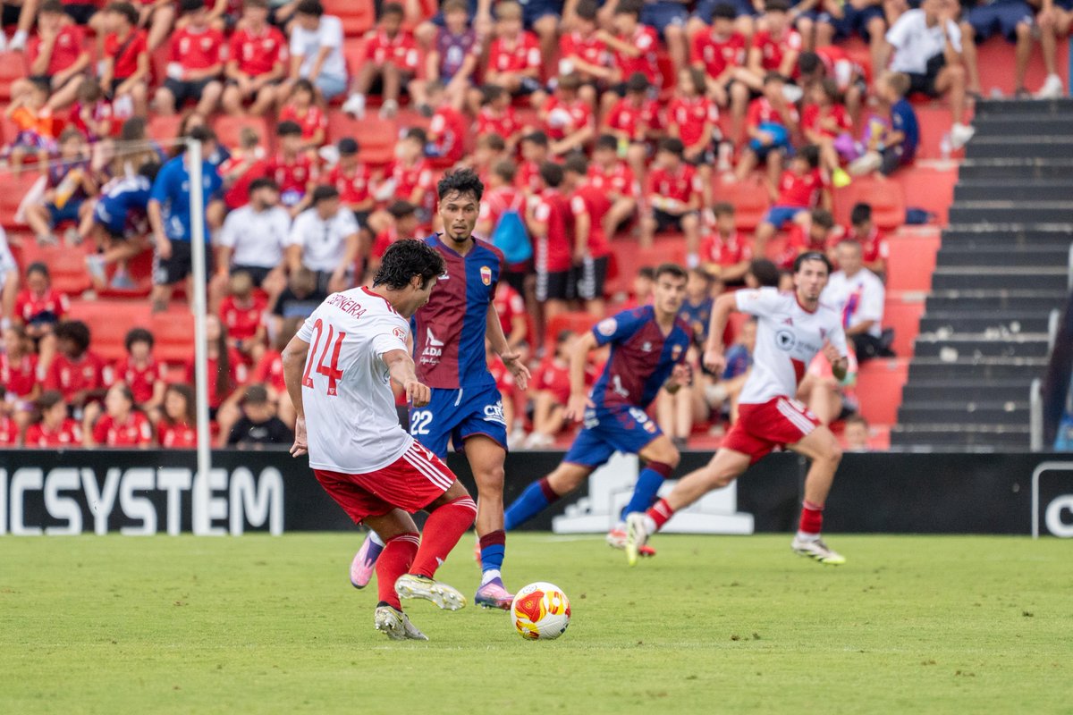 📰 PREVIA | El #SevillaAtlético, a por la segunda victoria consecutiva como local frente al <a href="/SDTarazona/">S.D. Tarazona</a>.

➡️ sevillafc.es/actualidad/not…

#VamosSAT ⚪️🔴⚪️