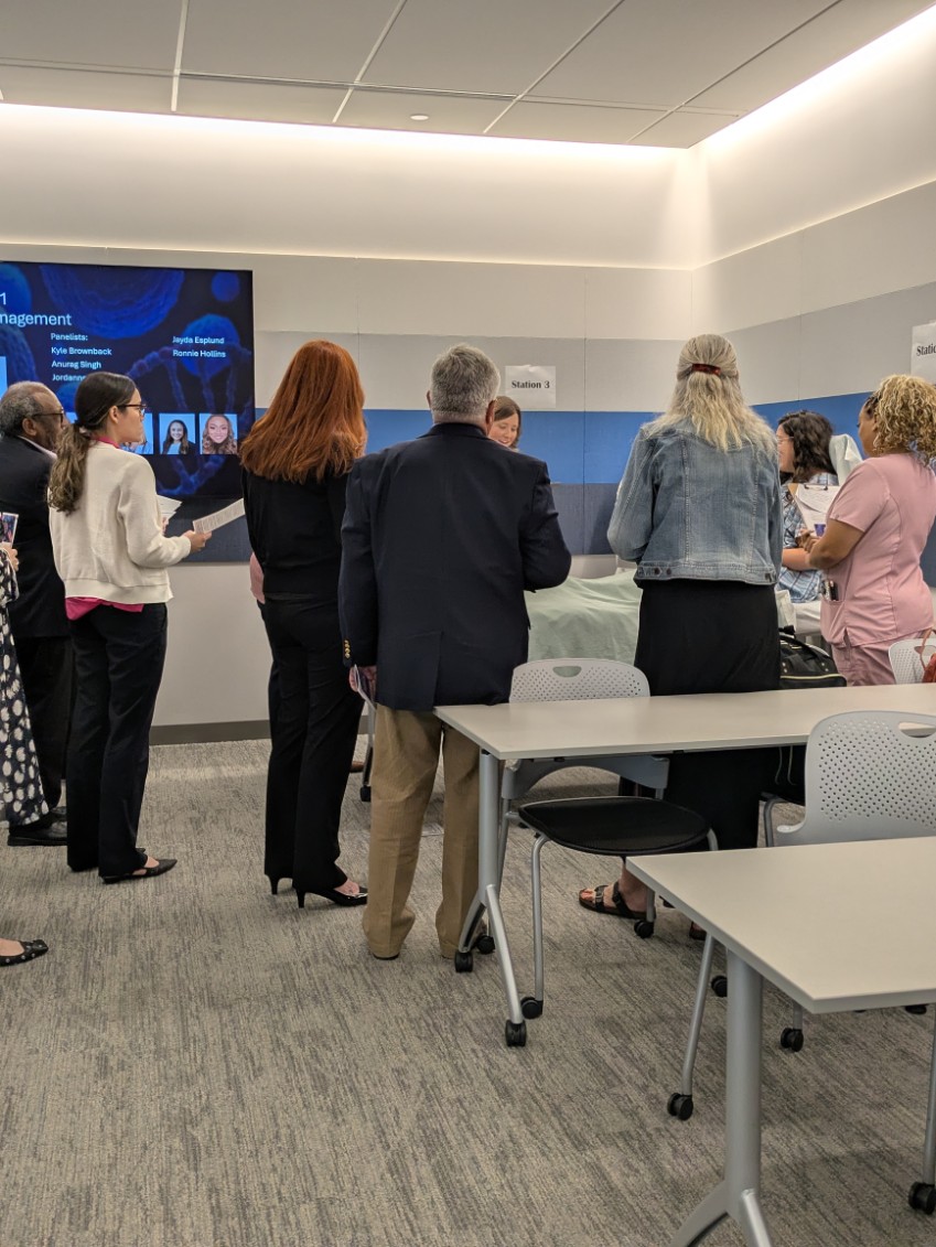 Interactive learning in Session 3! Participants engaged in a real-time Immune Effector Cell Toxicity Simulation, gaining hands-on experience to improve patient care. 

#ICE_T #mmsm #MedEd #myeloma #MedTwitter #USMIRC 
<a href="/USMIRCNEWS/">USMIRC News</a> <a href="/OncoAlert/">OncoAlert</a> #سرطان_الدم #المايلوما 
<a href="/CancerNetwrk/">CancerNetwork®</a>
