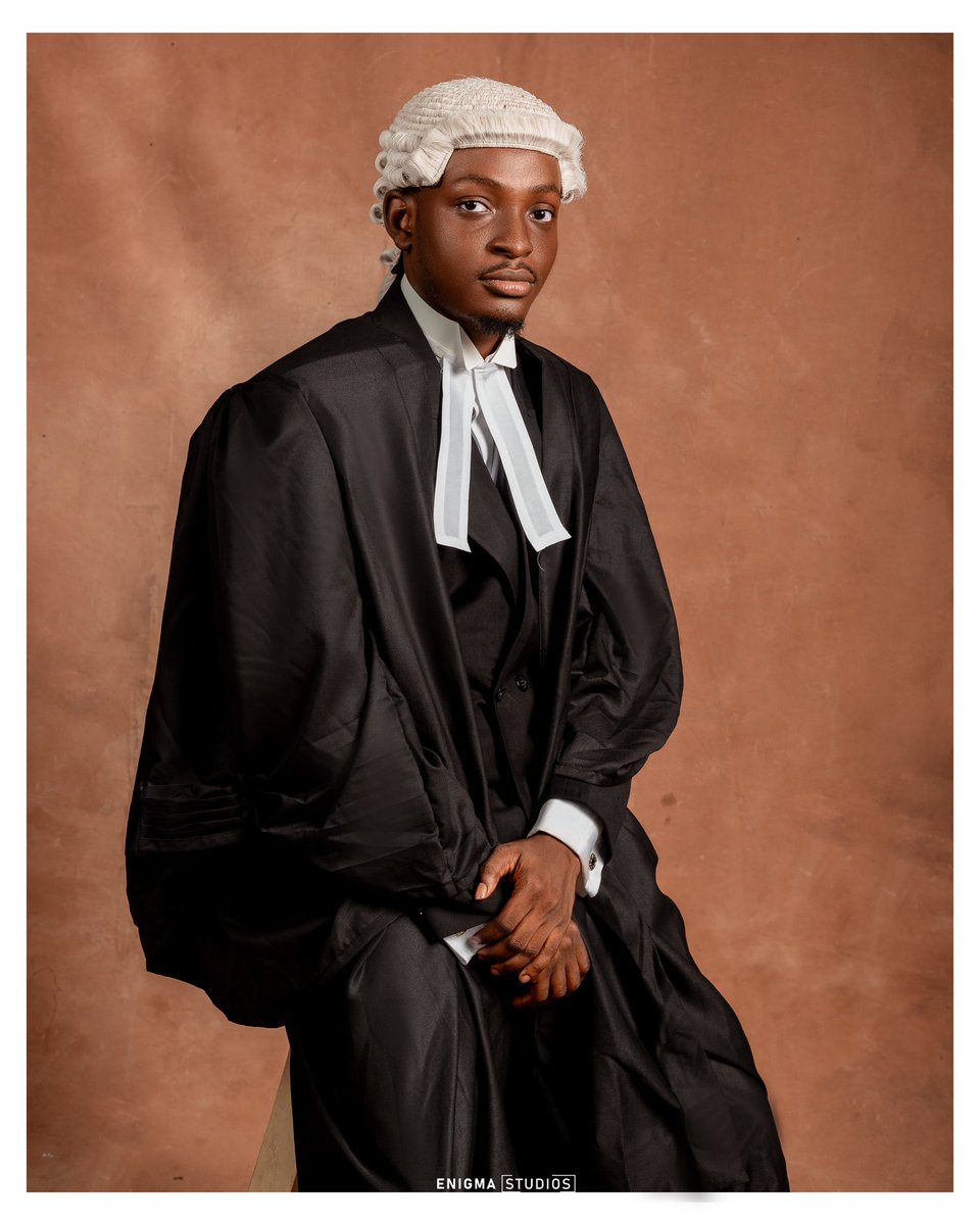 _bourdillon's tweet photo. This man taught me the ABC of chess ♟️ 
Congratulations @TheJesutoye the law ⚖️ https://t.co/Jl14ipOMgj