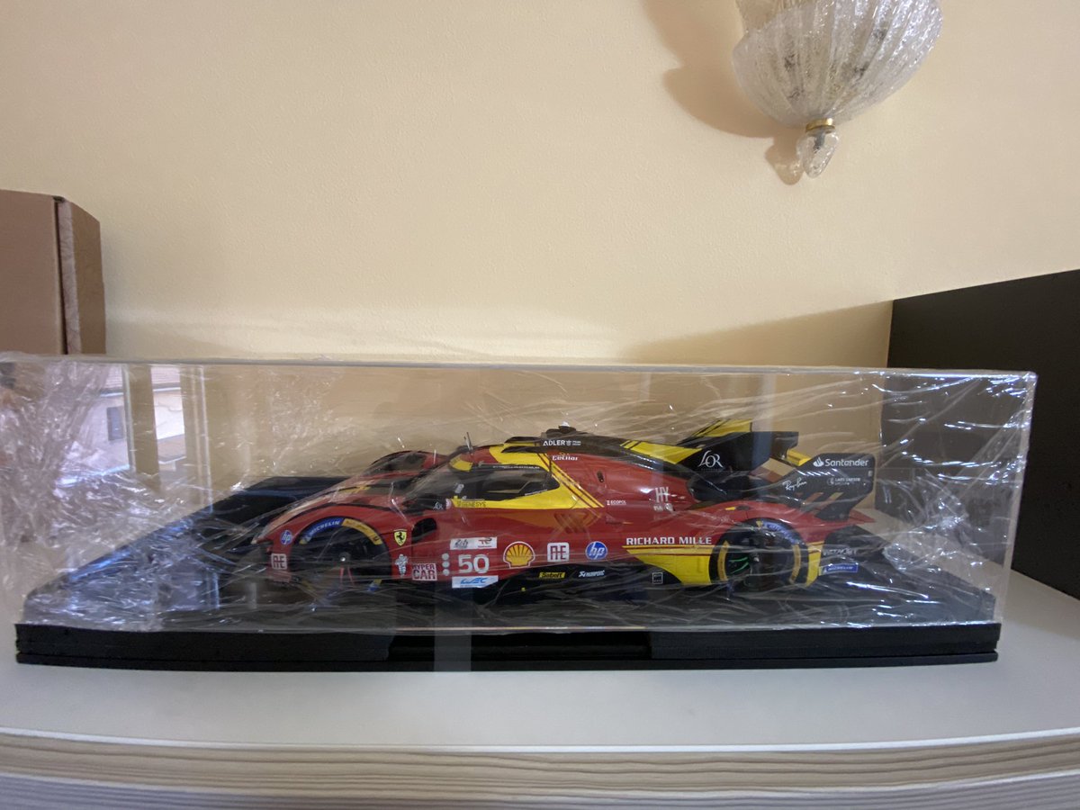 ChristianRozza's tweet image. Dopo averla vista dal vivo vincere la gara delle gare e aver preso tanto freddo e pioggia mi sembrava il minimo che arrivasse nella mia collezione #modellismo #LeMans24 @FerrariHypercar