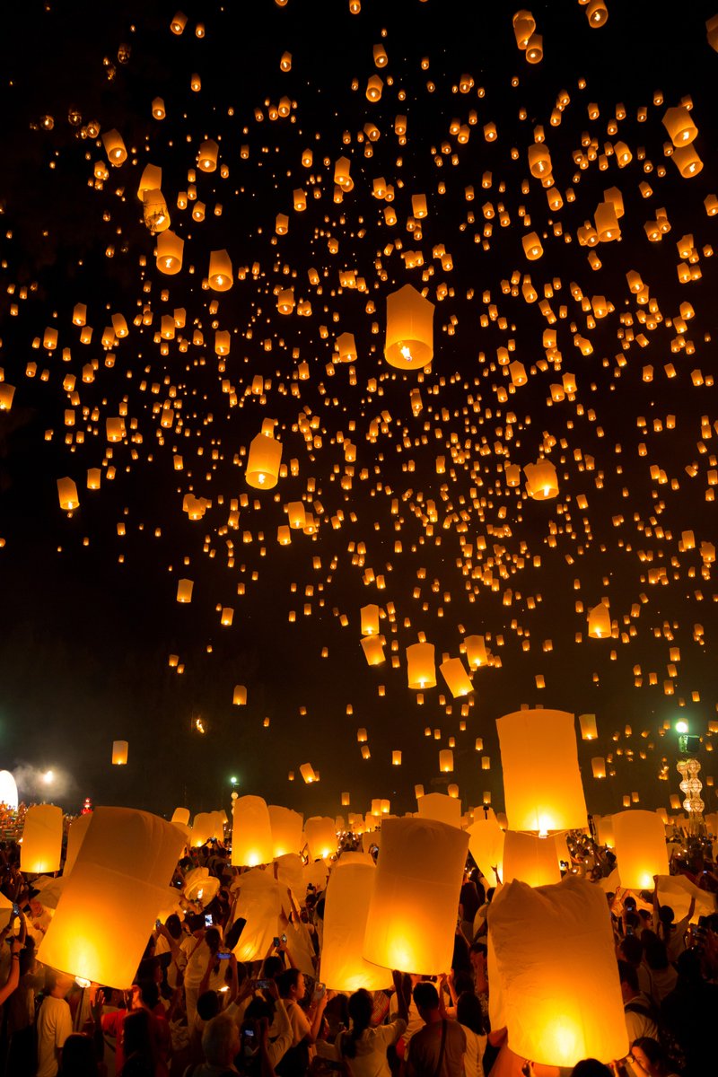 lanierislands's tweet photo. Two unforgettable experiences. One magical night. ✨ Sat, Oct 25: Watch the sky glow at The Lights Fest and join the spooky fun at Game Changer’s Monster Mash. Skip the drive and stay overnight at Lanier Islands Resort—wake up lakeside &amp; refreshed.

https://t.co/UJZpetyUk8 https://t.co/fVVc3cvQZ3