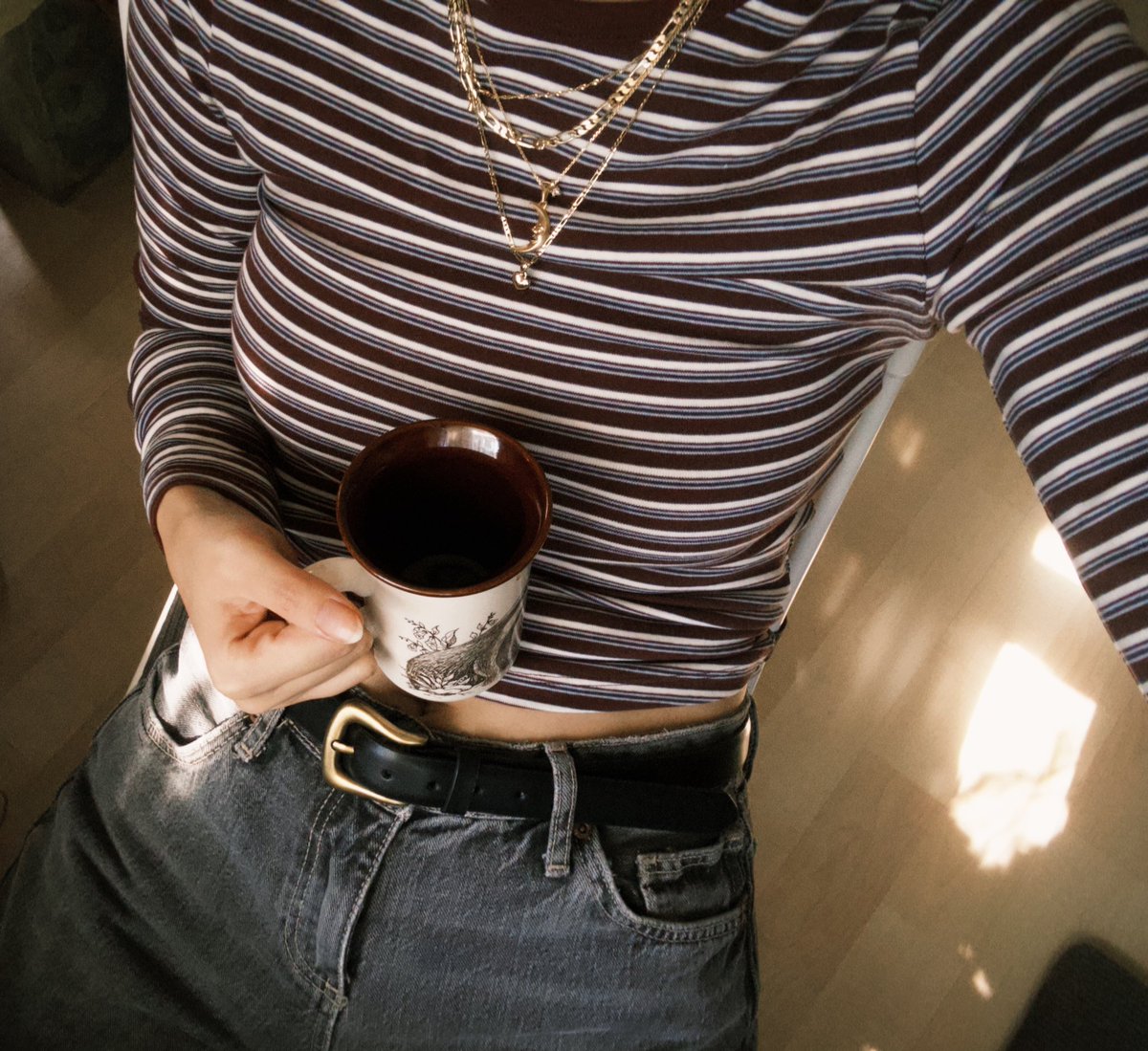 fall is in the air 🗞️☕️🍂