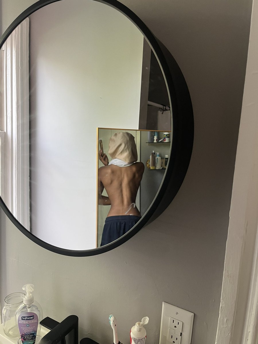 My back leaned out againnn. I love seeing progress