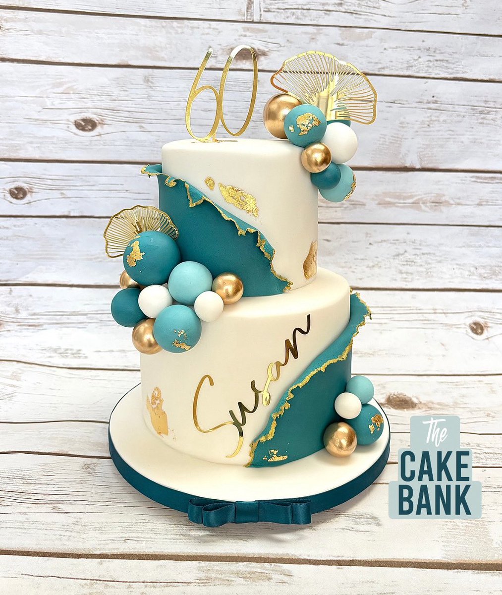 Lovely teal colour scheme to this cake.  #warrington #cake