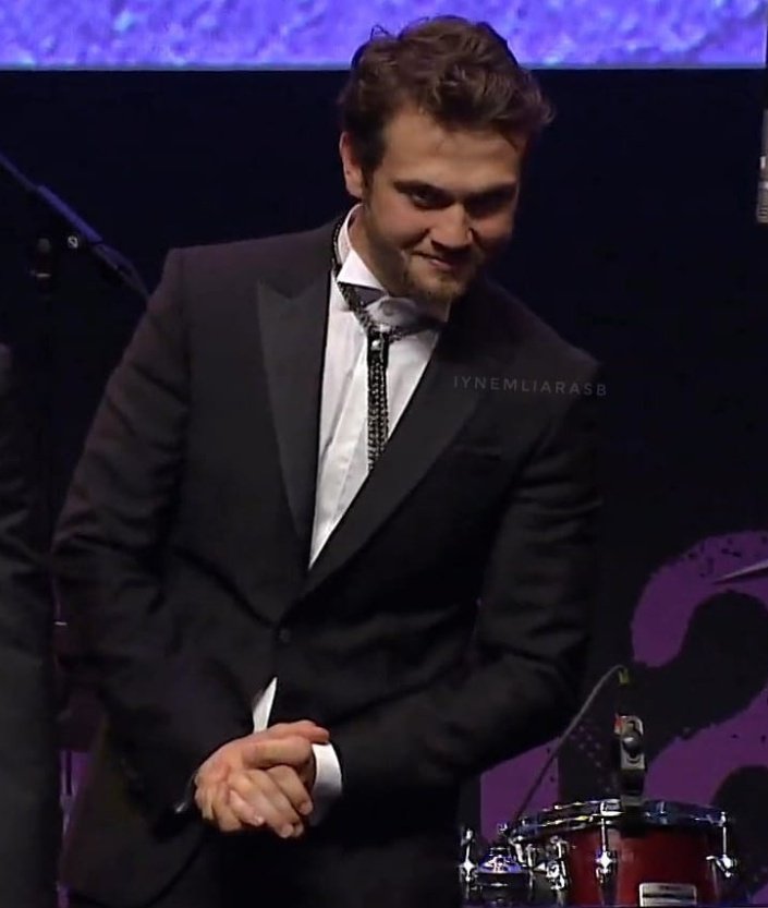 Aras bulut iynemli 🖤🖤 
<a href="/Aras_B_iynemli/">Aras Bulut İYNEMLİ</a> 
#ArasBulutİynemli 
#cukur