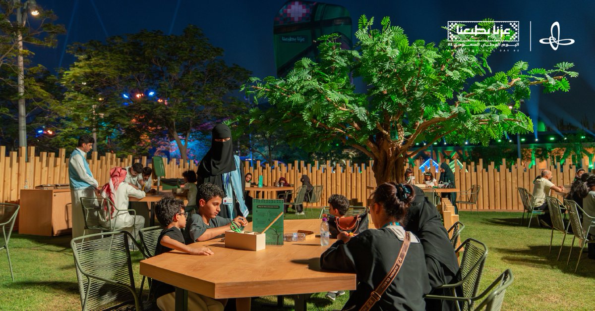 VisitIthra's tweet image. 6 أيام من الاحتفالات تجلّت فيها مشاعر الفخر، والانتماء، والبهجة داخل #إثراء، وما ازدانت إلا بكم. 🇸🇦💚

#عزنا_بطبعنا
#اليوم_الوطني_السعودي95