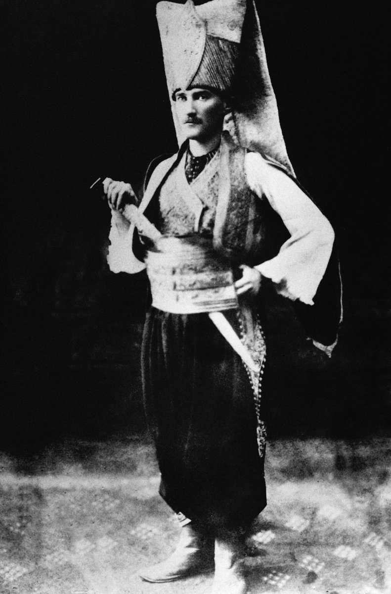 lisede üniversitede çiftçi işçi öğrenci eylemlerinde parti mitinglerinde bayram kutlamalarında mustafa kemal'in askerleriyiz sloganı söyleniyor. rahatsızlık vermeye devam edeceğiz