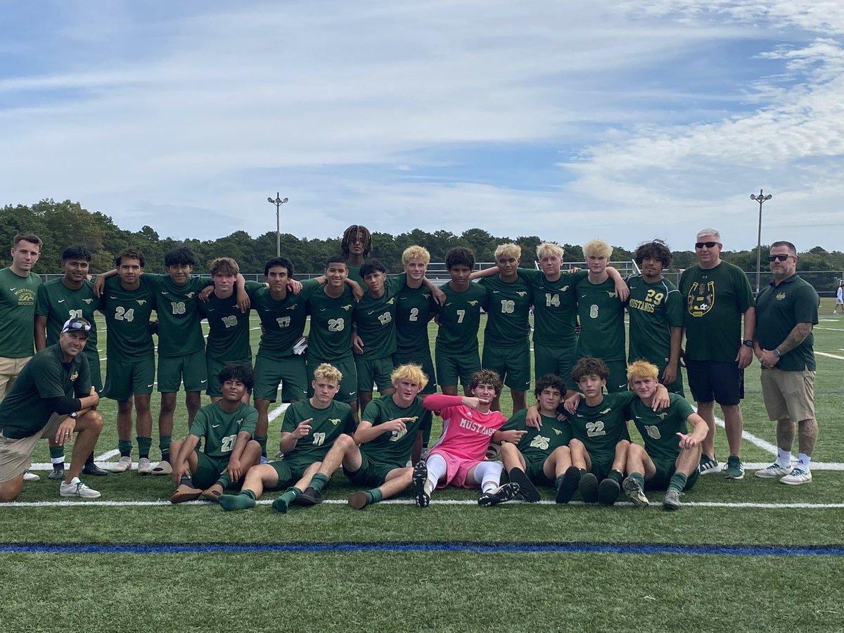 Mustangs tweet media