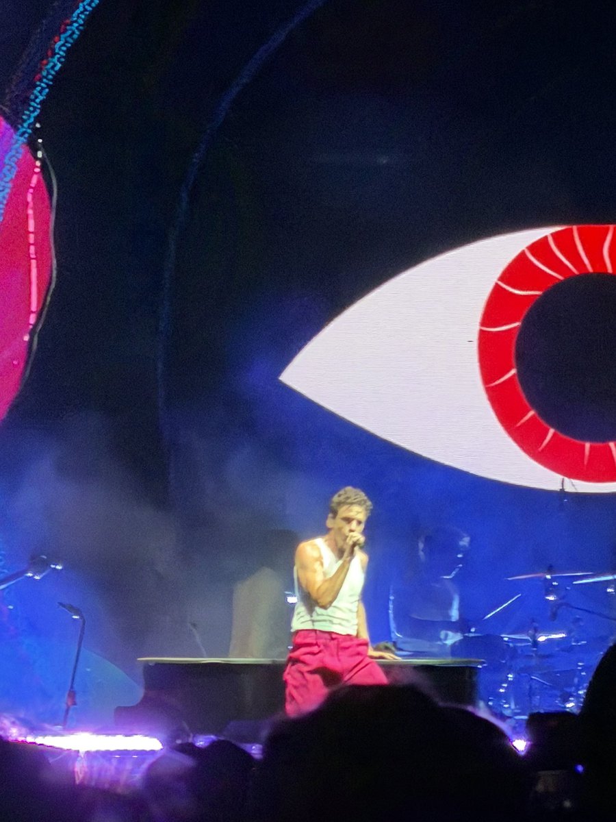 학교때문에 일요일은 못가고… 오늘 부락 다녀왔어요😇
얼른 연말콘 왔으면 조캗다