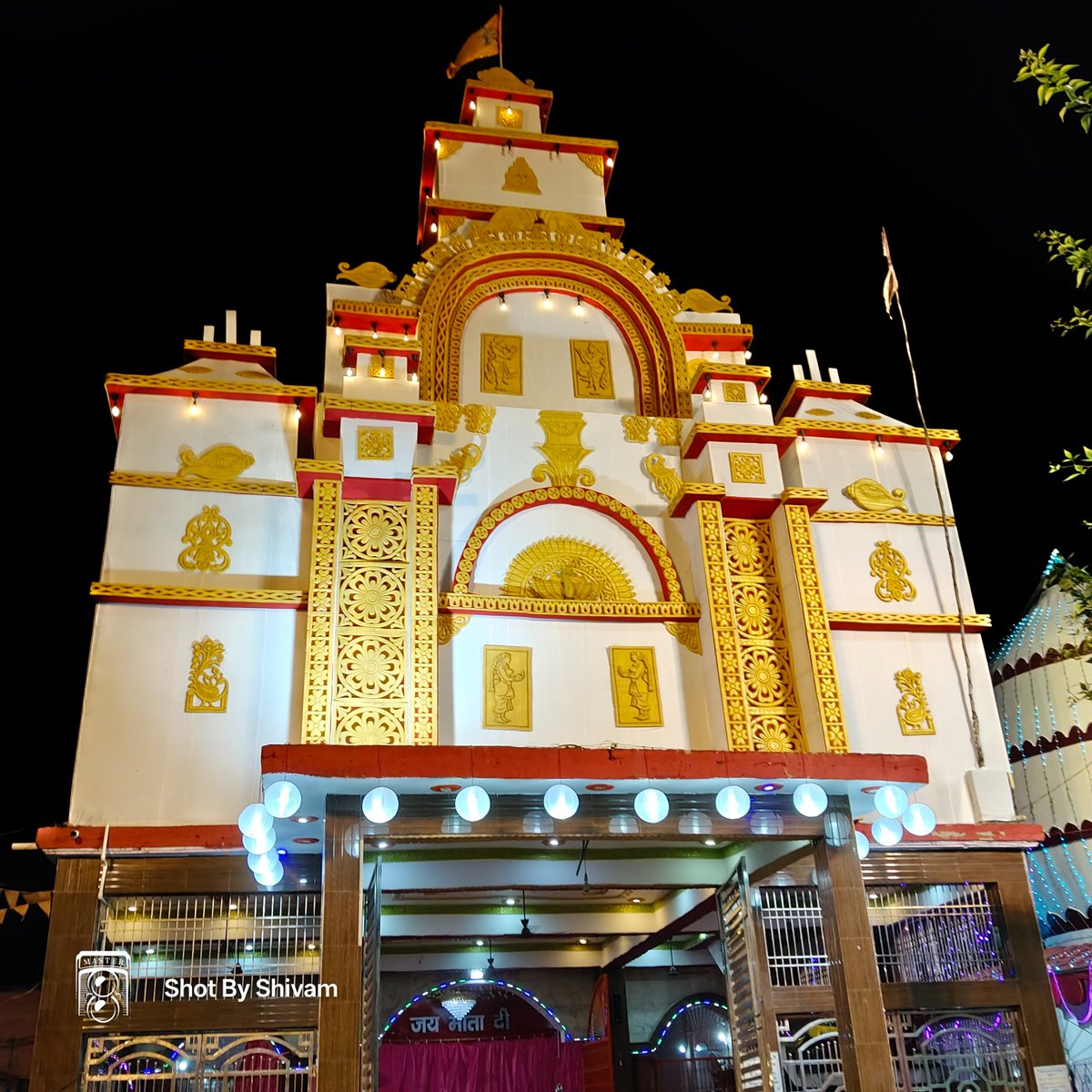 purneathecity's tweet photo. दुर्गा पूजा पंडाल 2025 🙏
📍 मधुबनी दुर्गा स्थान, पूर्णिया 

#Purnea #DurgaMaa  #DurgaPuja #Navratri2025 https://t.co/rJxOCAQFuU