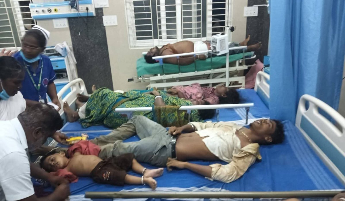 கரூரில் விஜய் பரப்புரையில் ஏற்பட்ட கூட்ட நெரிசலில் சிக்கி 33 பேர் உயிரிழப்பு #TVKVijay #TVKCampaign #TVKCampaigndeath