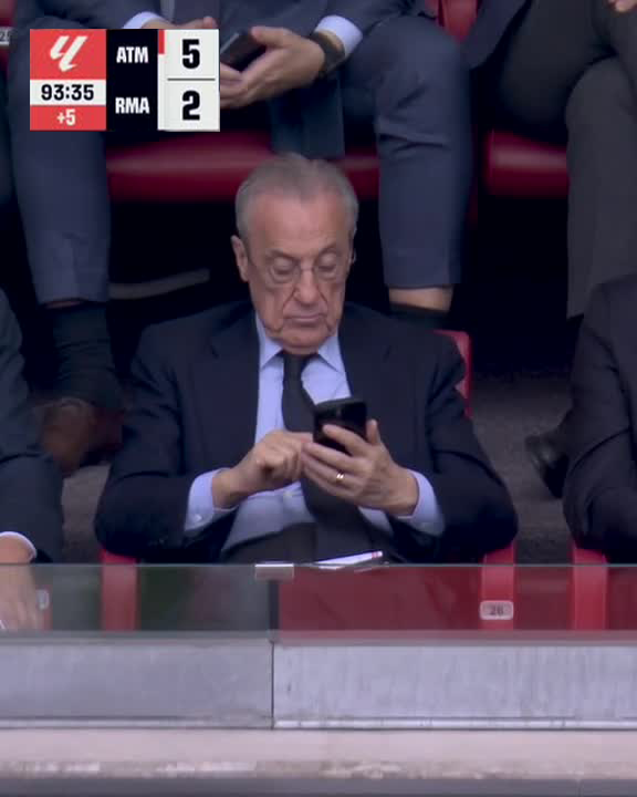 Real Madrid president Florentino Pérez was on the phone seconds after Griezmann's goal to seal it 😅
