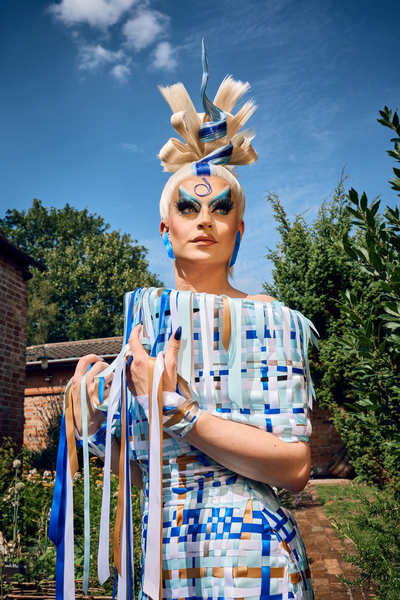playedbyviola's tweet photo. Category is: HOMETOWN for #DragRaceUK

Celebrating the historical ribbon industry of #Coventry 

Photos by Andy Moore 
Hair by Polished Wigs https://t.co/nh9vDiESI3