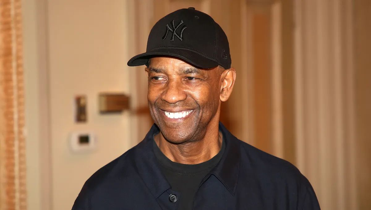 CarlottaFilms's tweet image. À l'occasion de la sortie du film HIGHEST 2 LOWEST avec #DenzelWashington, l’émission Certains l’aiment FIP a proposé un récit musical de la filmographie de l'acteur. L’occasion pour eux de parler de notre livre DENZEL WASHINGTON, EN TOUTE(S) CONSCIENCE(S) de Jacques Demange.