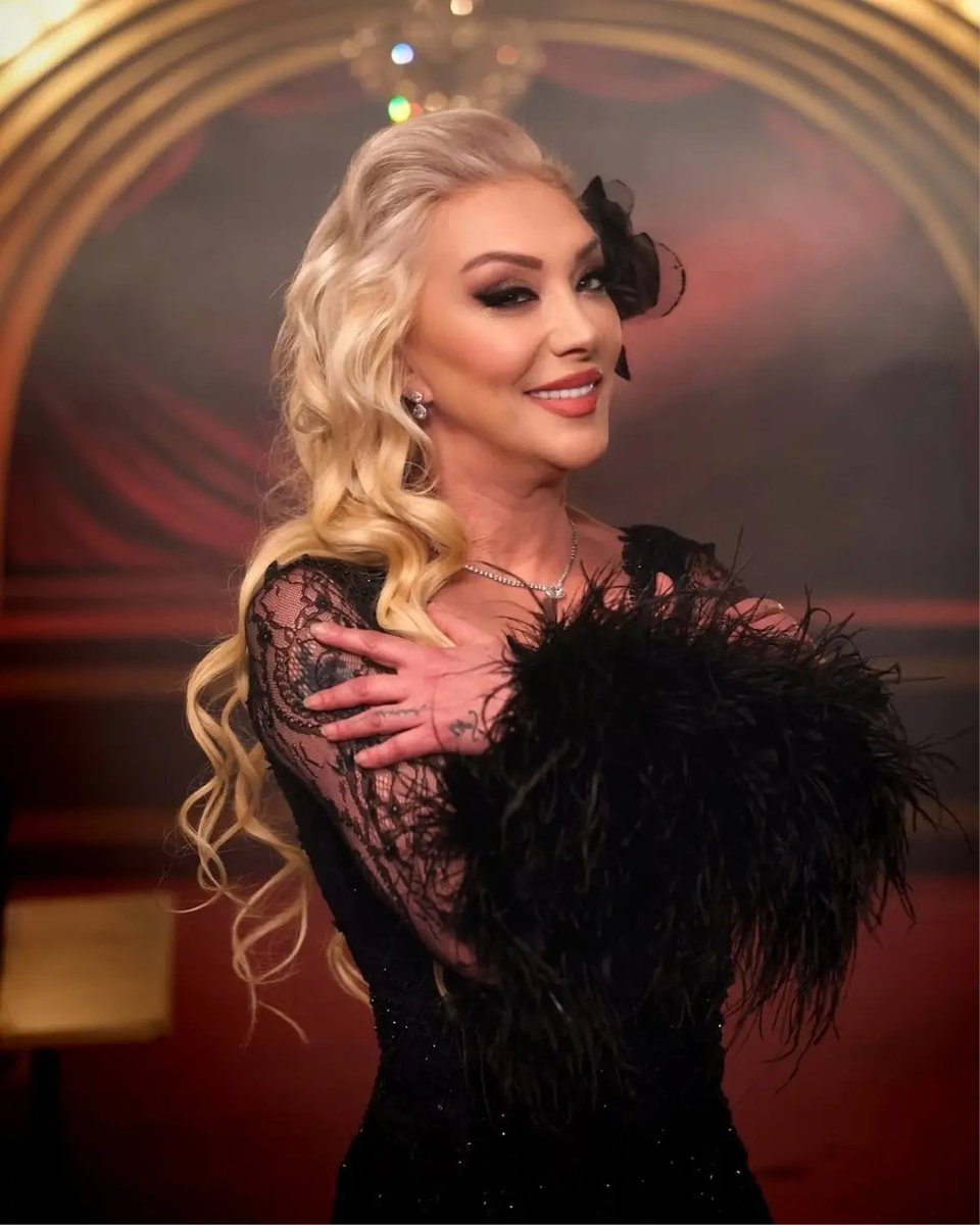 Arabesk Ölümsüzdür 
#MuesluemGuerses #müslümbaba #Ferditayfur #ferdibaba #Bergen #Güllü 
#Arabesk