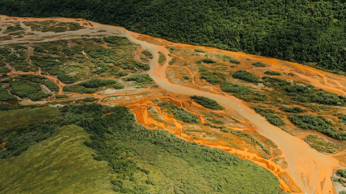 Its no #climatescam 
Warming Arctic permafrost is unlocking toxic metals, turning Alaska’s once-clear rivers into orange, acid-laced streams
threatening fish, ecosystems, and communities that depend on them—with no way to stop the process once it starts.
sciencedaily.com/releases/2025/…