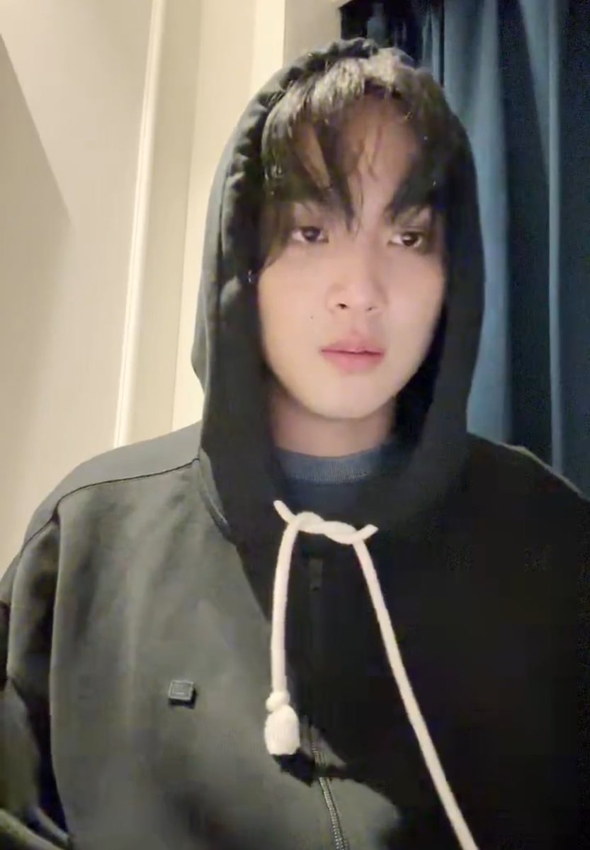 혁이 왜케 귀엽게 생굣냐