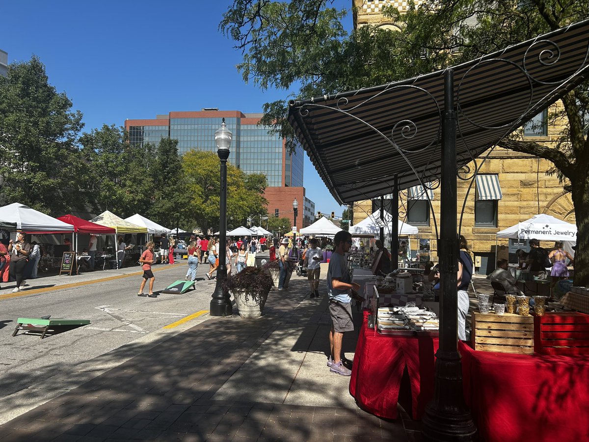 Chamber of Commerce kind of a day at the <a href="/YLNIFarmMarket/">YLNI Farmers Market</a> <a href="/CityofFortWayne/">Fort Wayne, Indiana</a>