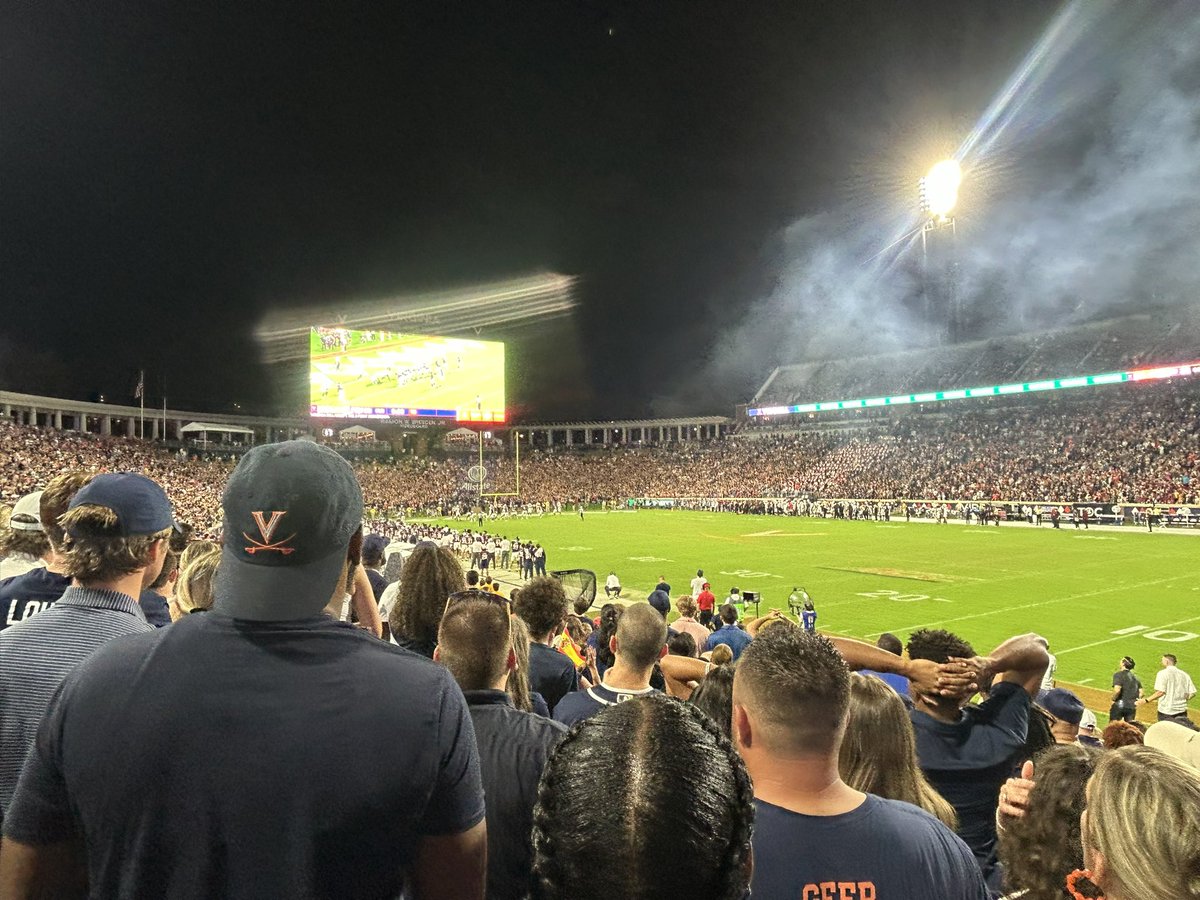 We showed out last night! <a href="/UVAFootball/">Virginia Football</a>  fans were in the stadium! U…V…A! UVA GoHoosGo! #FSUvsVA 48-38