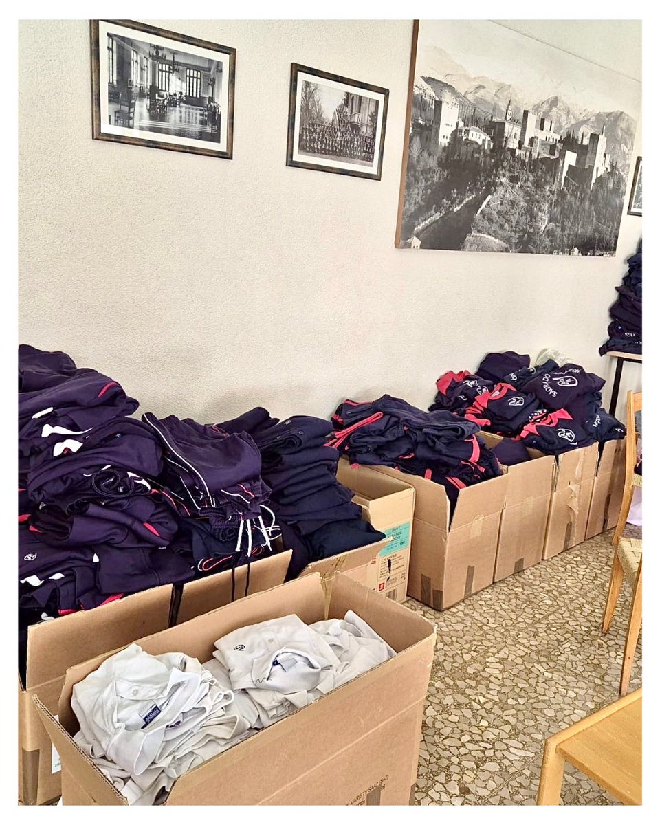 Una iniciativa, un gesto, una vocación, una visión, una misión, un empeño de nuestro Ampa Sagrado Corazón de Granada que pone en relieve la solidaridad de una causa común.

GRACIAS por este regalo cargado de humanidad.

#AmpaSagradoCorazón 
#GuardiasCivilesSolidarios