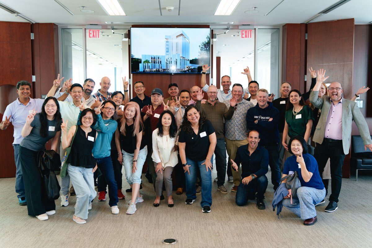 Homecoming 2025, you did not disappoint! 💚

From the lively marketplace to Pie-a-Prof, the day was full of laughter, energy, and new memories. It was so great seeing alumni, students, and friends all come together to celebrate what makes the UBC Sauder community so special.