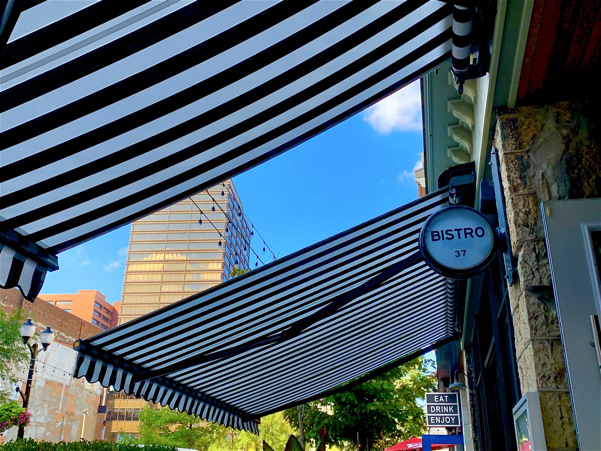 I had lunch on Friday afternoon in downtown Hamilton with my good friend Laura Babcock at The French. An absolutely beautiful afternoon. Lots of pedestrians. Blue skies. Good food. Good friendship. We have our challenges downtown, but I’m not giving up on the place I call home.