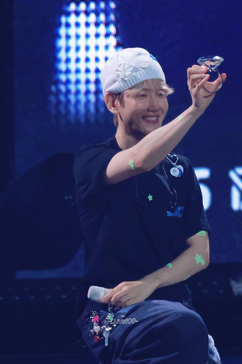 Luvst_09's tweet photo. 💍 나랑 결혼해 😆
#백현 #BAEKHYUN https://t.co/QeFlJRhG7t