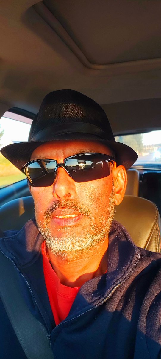 mohamudmohamud's tweet image. Hello everyone, sun is shining. 
#helloeveryone #sunrise #sunshine