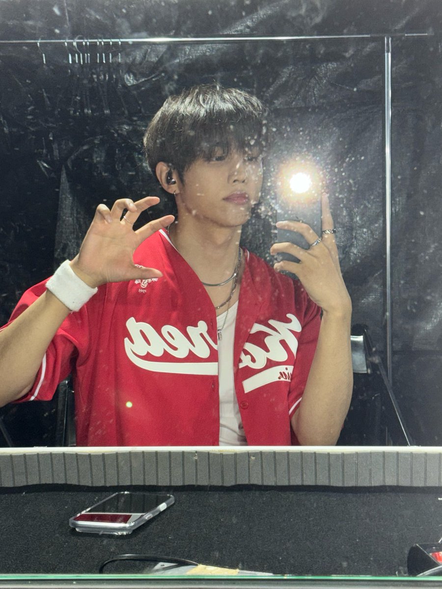 swlovezone's tweet image. #sunwoo just sent photos! ♥︎