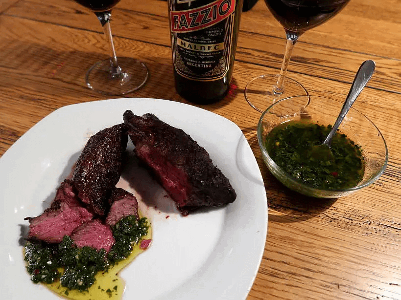 🇦🇷 Argentinians know how to live:

Weekend asados, endless steak, dulce de leche, chimichurri, malbec, yerba mate like a ritual.

Gauchos, tango, Patagonia, fútbol, and that unmistakable Argentinian sway. 💃🥩🍷