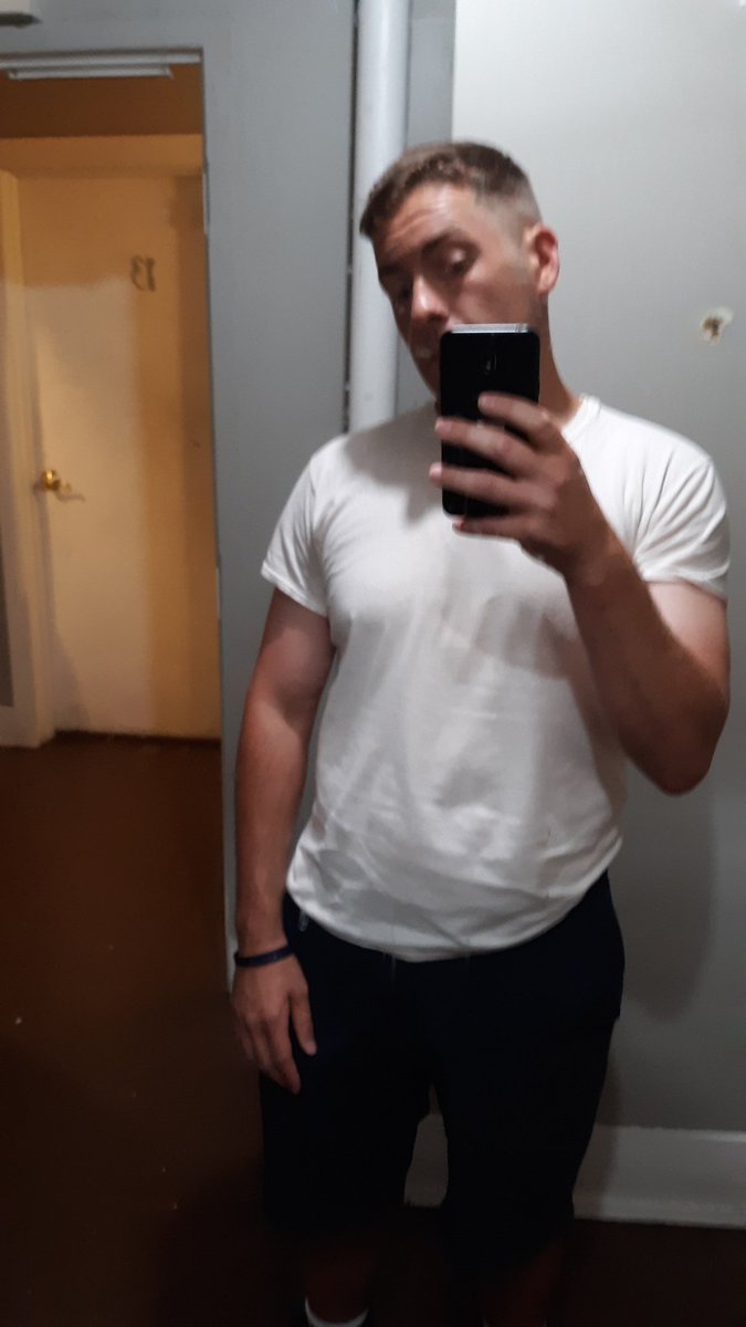 elitism100000's tweet image. I suggest you go to #NorthChicago and #catchafade at the gentleman's club off of #audreynixon