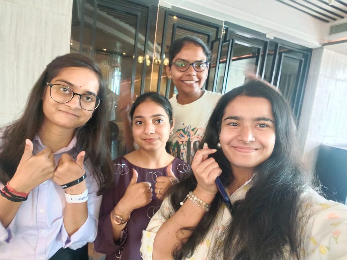 Shinuverma_'s tweet image. 💫 Attended Women in Web3 at @INBMOfficial — met amazing girls from @GirlLeadingTech like @laxmi_vijay30&amp;amp; Ritika and Neha👩‍💻✨
Such an inspiring experience! 🚀🙌
#Web3 #WomenInWeb3 #Girlsintech