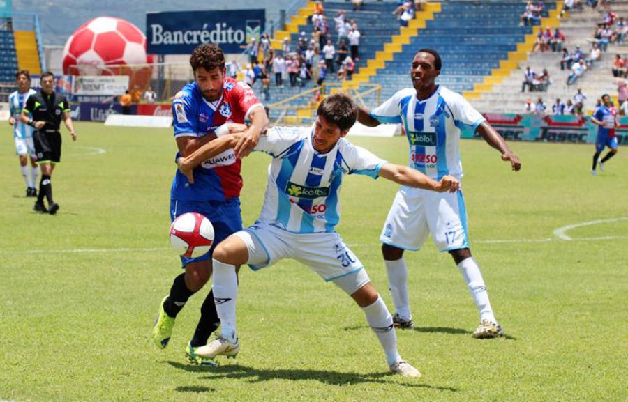 tomfonseca's tweet image. Es un pestañeo 
10 años atrás 

PZ vs CSC
🏟️ Est. José Rafael "Fello" Meza 

En la lucha tenaz por el objeto de deseo⚽️ ante @ronchaa