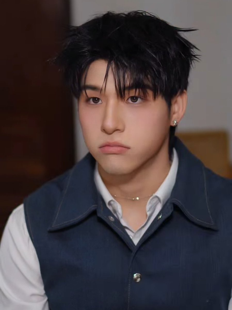 มาหล่ออะไรตอนเที่ยงคืน