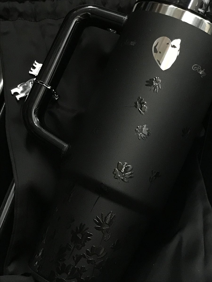 제가이거사려고스탠리지금껏안산듯합니다!완전내꺼🖤🖤🖤🖤🖤🖤🖤🖤🖤🖤🖤