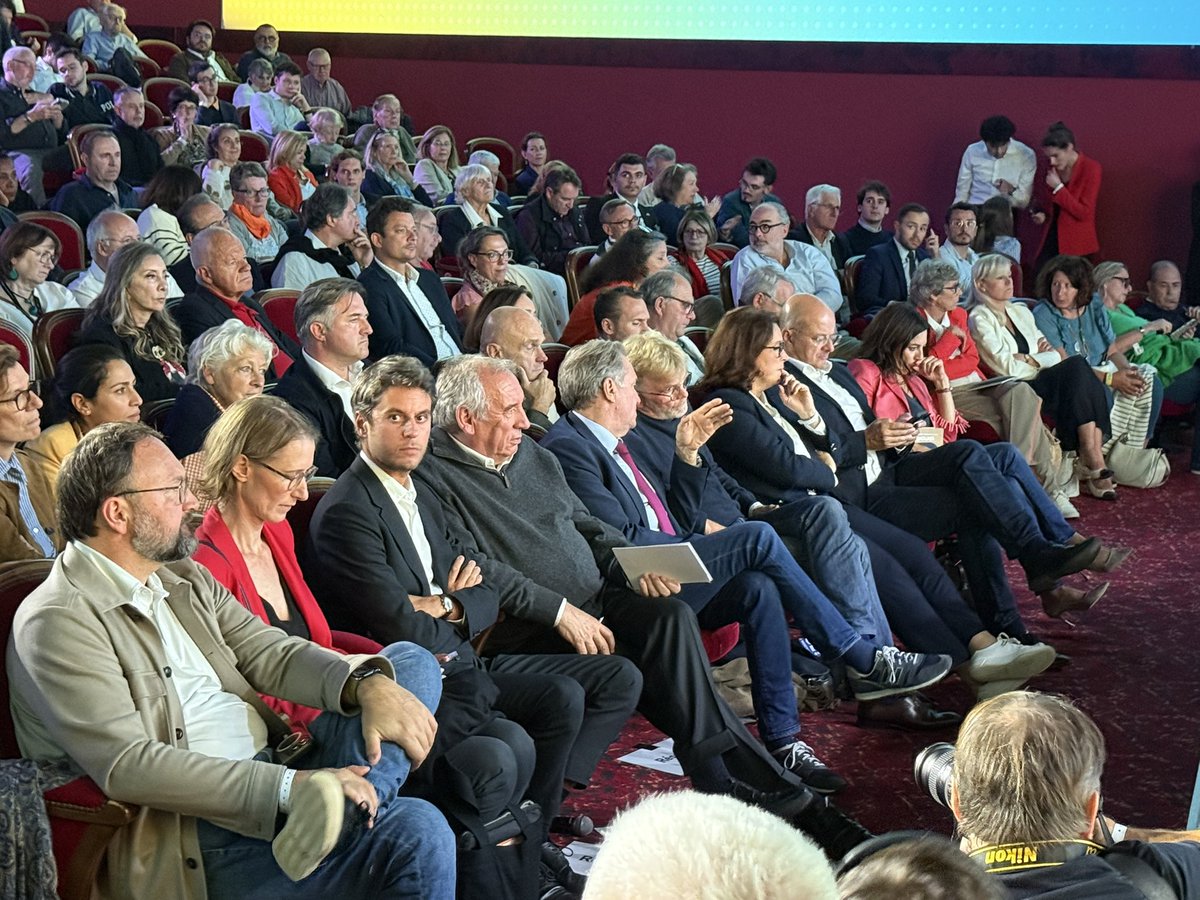 PatrickVignal's tweet image. Clôture de notre périple dans le Sud : avec nos amis du @MoDem , @Modem34 , @MFesneau @ITolleret 

💬&quot;Nos élus locaux sont le visage de la démocratie qui fonctionne.&quot; 
- @GabrielAttal

🌞#URMoDem