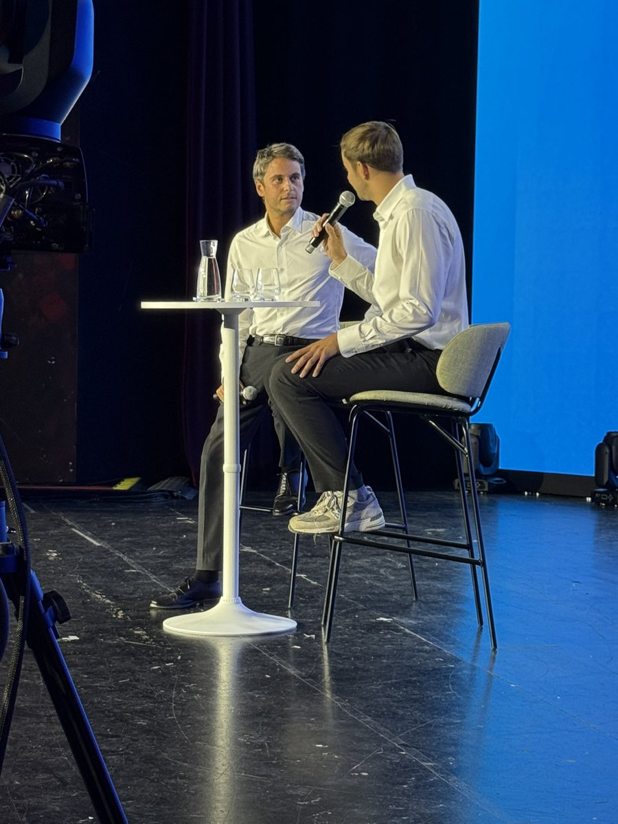 PatrickVignal's tweet image. Clôture de notre périple dans le Sud : avec nos amis du @MoDem , @Modem34 , @MFesneau @ITolleret 

💬&quot;Nos élus locaux sont le visage de la démocratie qui fonctionne.&quot; 
- @GabrielAttal

🌞#URMoDem