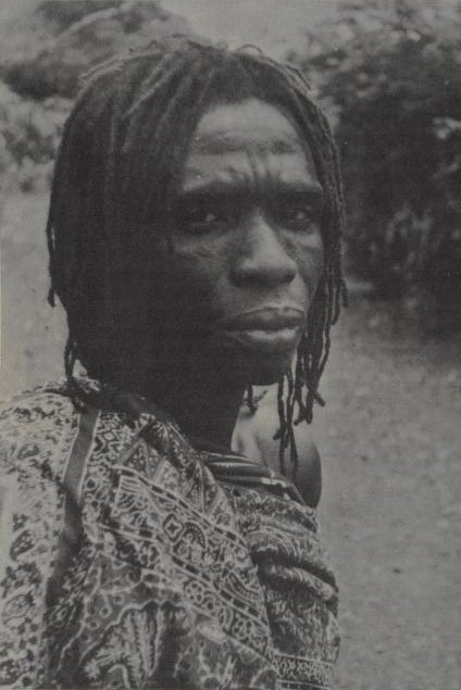 African crowns tweet media