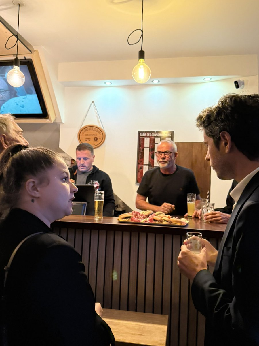 TimotheRodron's tweet image. Fin de 3 jours sur notre territoire pour Gabriel Attal ! À la rencontre des maires, des élus, des associations, des pêcheurs, des citoyens et des vignerons. 

Trois jours d’écoute et d’échanges pour construire ensemble l’avenir de notre territoire.