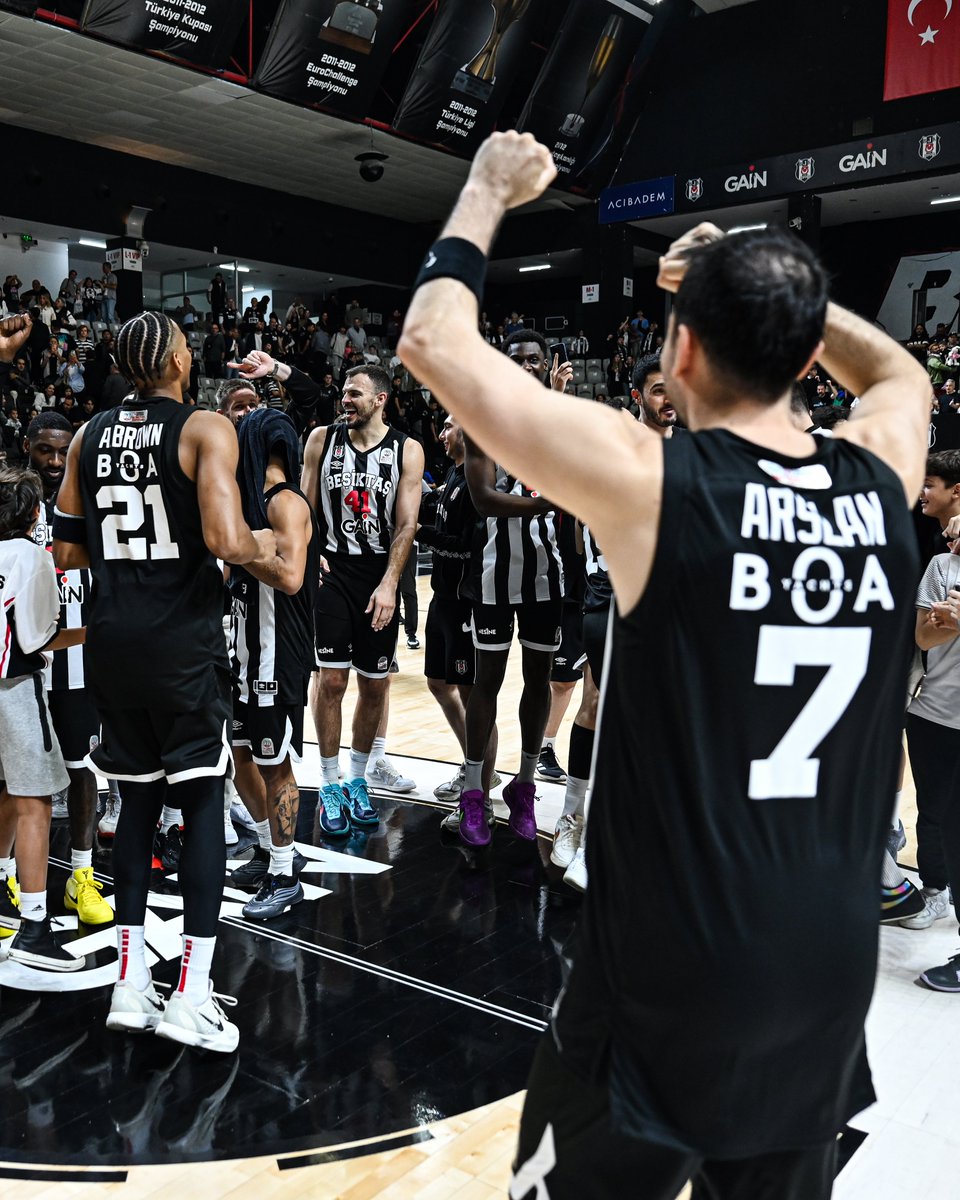 Galibiyet üçlüsü sezonunu da Kaptan açıyor. 🤫

#TheBlackEagleRises 🦅