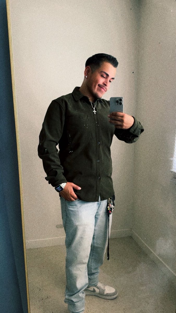 jstbeingRj's tweet photo. 🐊#Selfie #Gay #Yesterday https://t.co/bJNFRtJCdF
