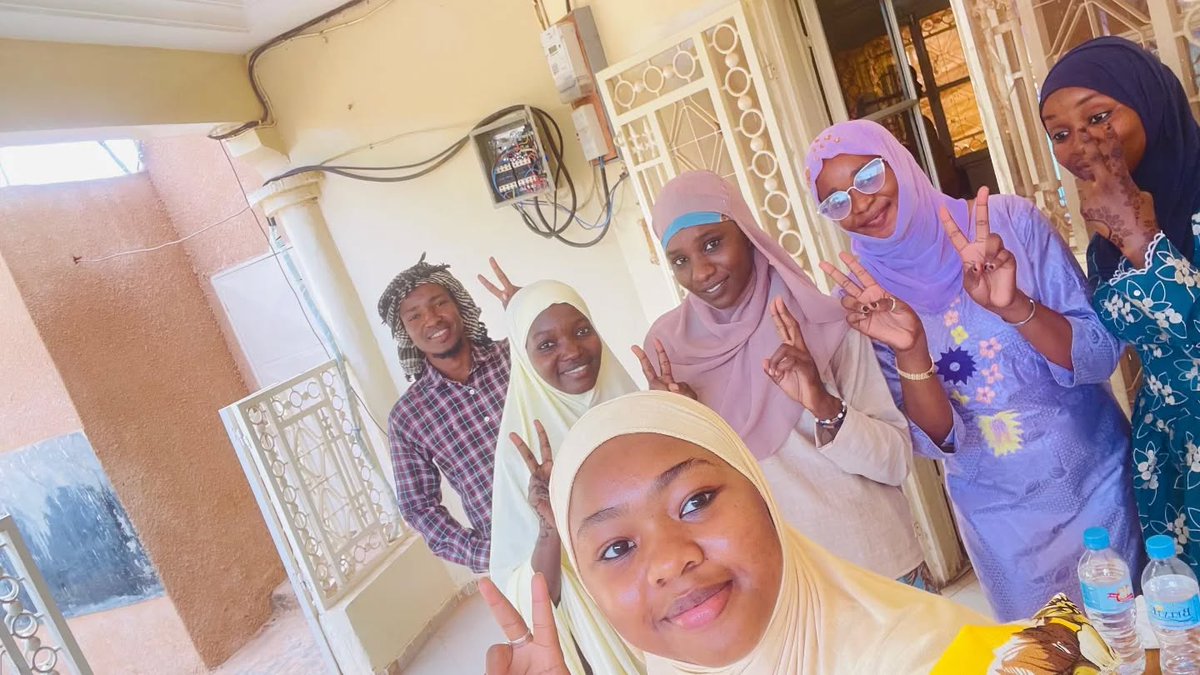 laclacnetwork's tweet photo. Le 23 septembre s'est tenue la réunion des membres de GPPAC Niger.
Après une phase de présentation et de connaissance mutuelle, des travaux de groupe stimulants ont également permis d'approfondir notre compréhension collective de l'approche réseau de @GPPAC.
#connection4peace https://t.co/Cxd9EASiqM