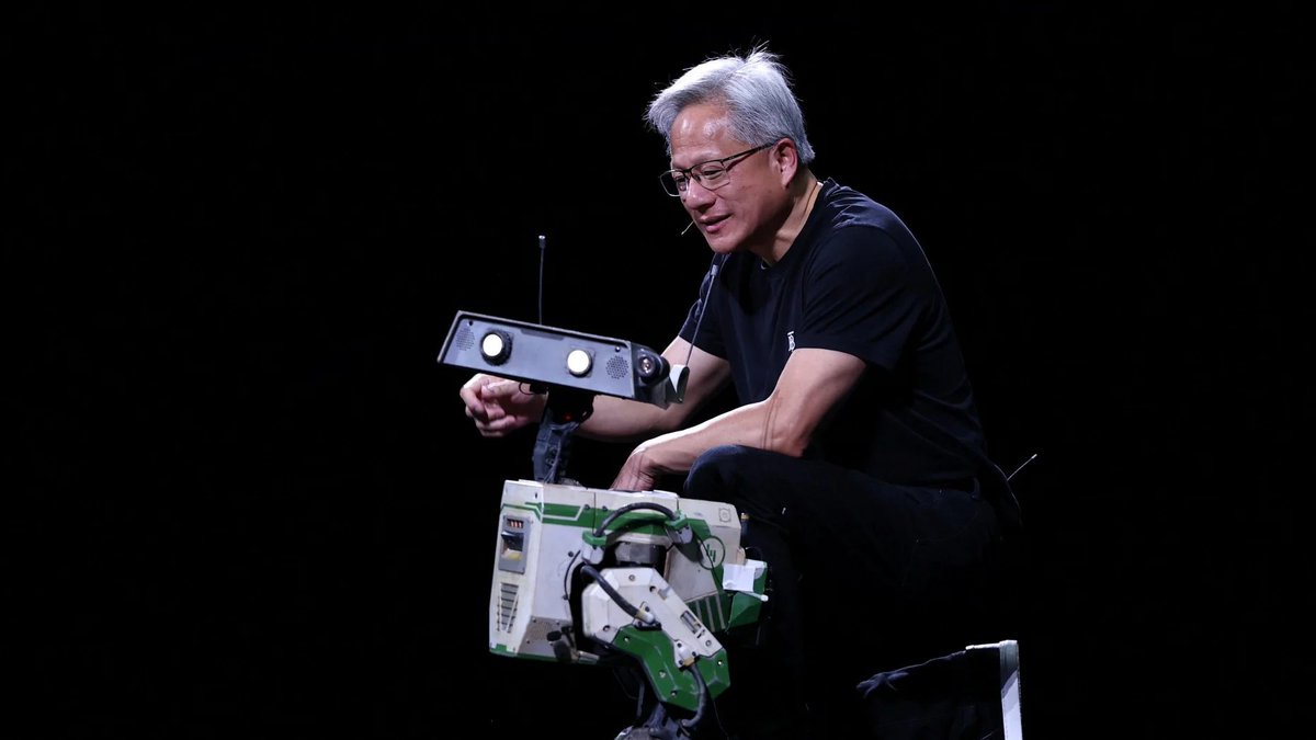 🔵MARKETEVANS: Jensen Huang: 853 milioni di azioni Nvidia e dividendi trimestrali da 8,5 milioni di dollari